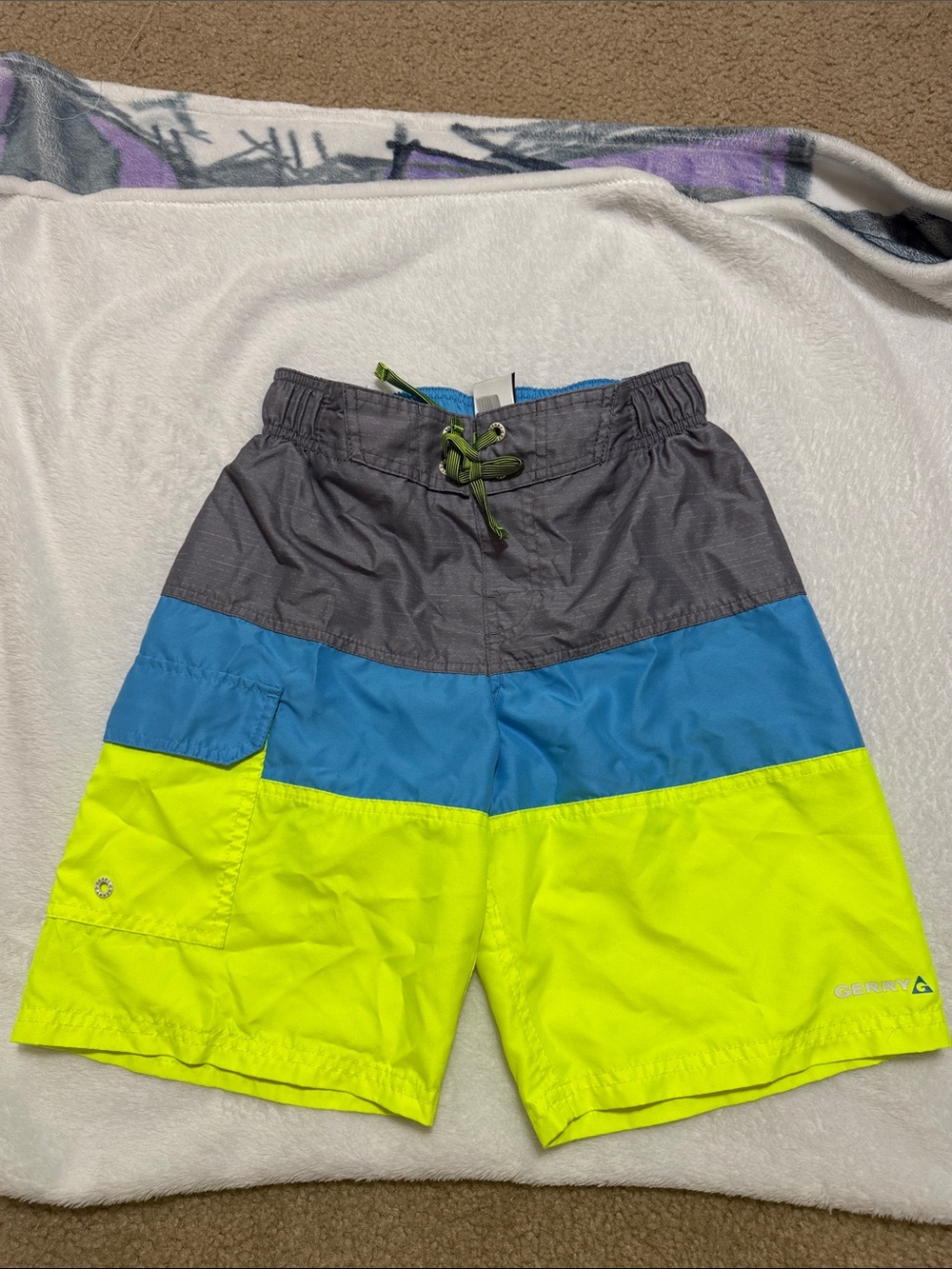 Gerry Weber boys Gray Blue Neon green  Colorblock Shorts M 10/12 great cond